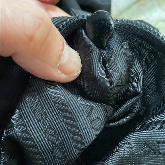 “SOLD”100% Authentic PRADA tote bag🖤🖤🖤 - Picture 12 of 15